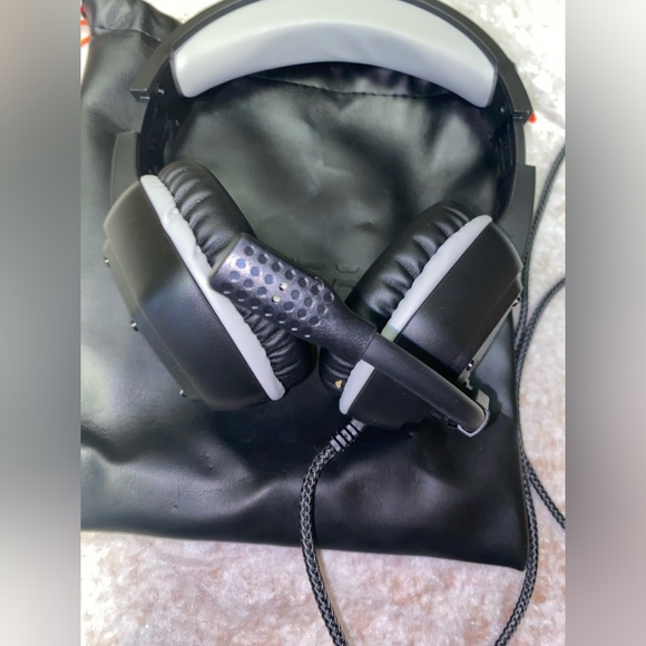 NWOT- EKSA® E1000 RGB USB Gaming Headset (with carrying case) - Never Used - Picture 2 of 16